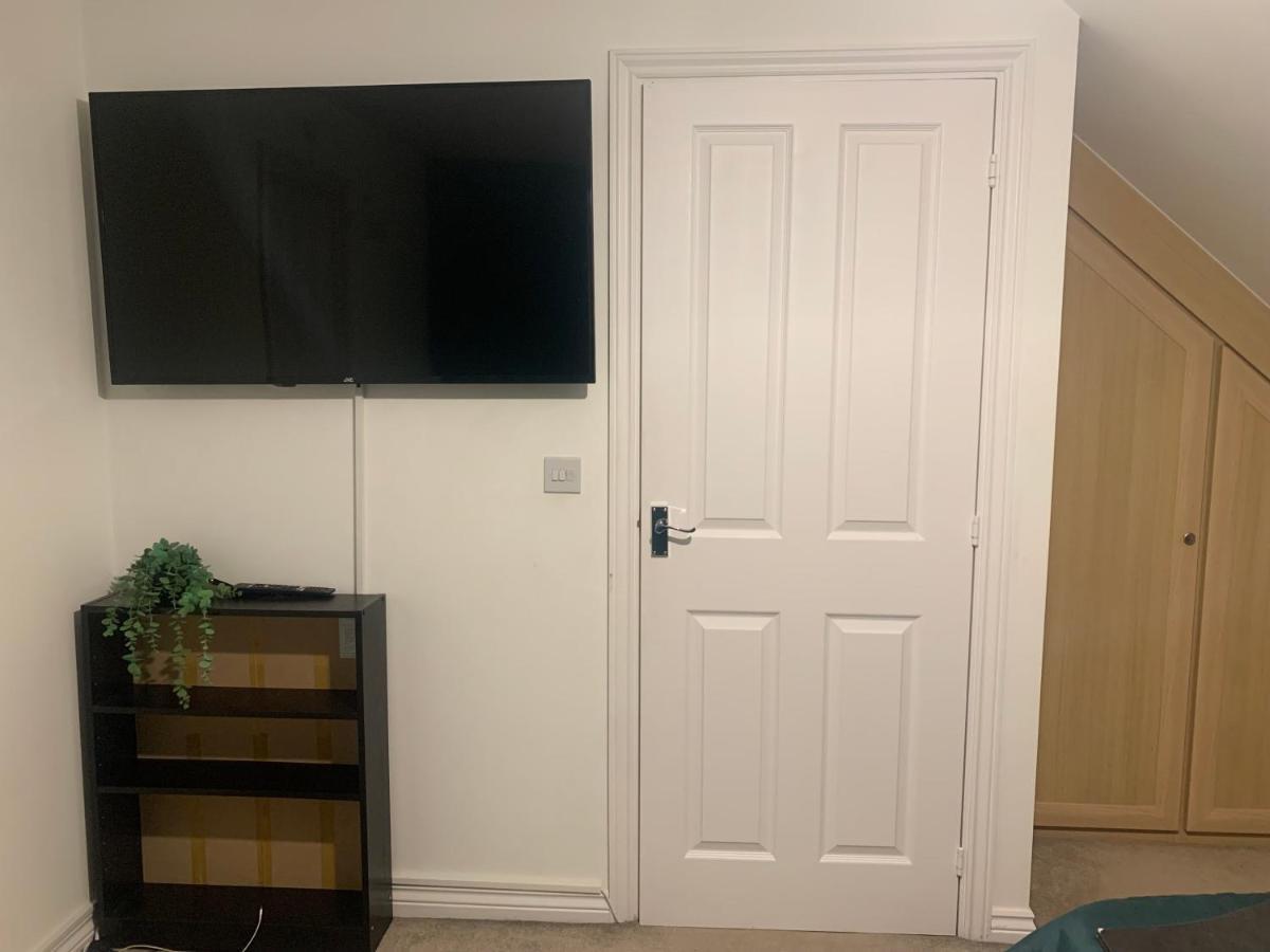 Comfy Double Bedroom In Greater * Mánchester